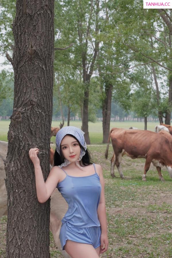   [XiuRen]高清写真图 2024.06.28 No.8777 小薯条nienie 放牛娃主题第13张图片